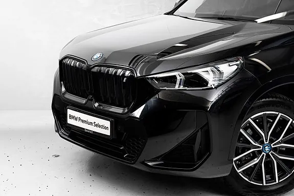 BMW Ix1 2023 photo 2