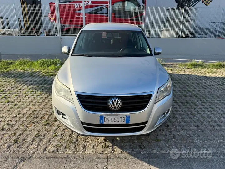 Volkswagen Tiguan 2008 photo 2