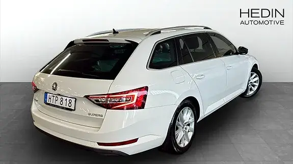 Skoda Superb 2019 photo 2