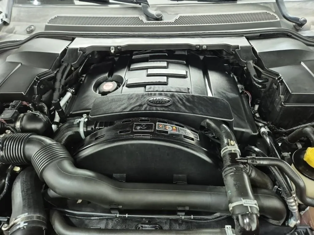 Land Rover Discovery 2014 photo 5