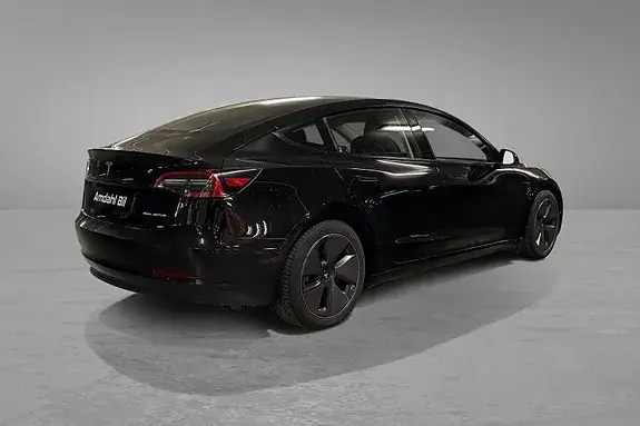 Tesla Model 3 2023 photo 4