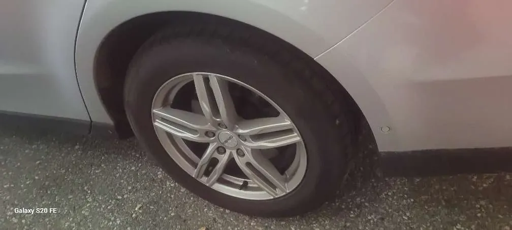 Ford Galaxy 2016 photo 2
