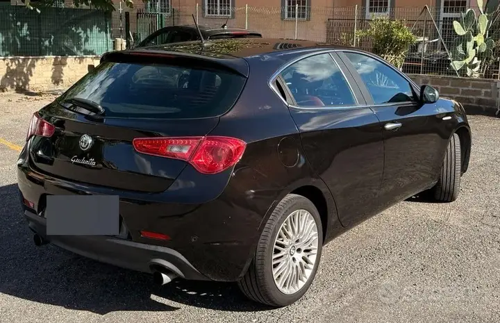 Alfa Romeo Giulietta 2012 photo 3