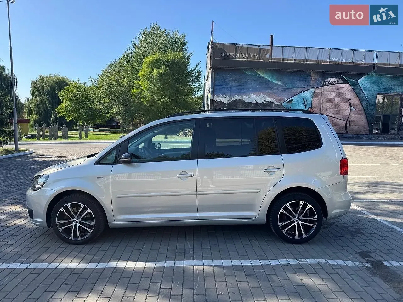Volkswagen Touran 2013 photo 5