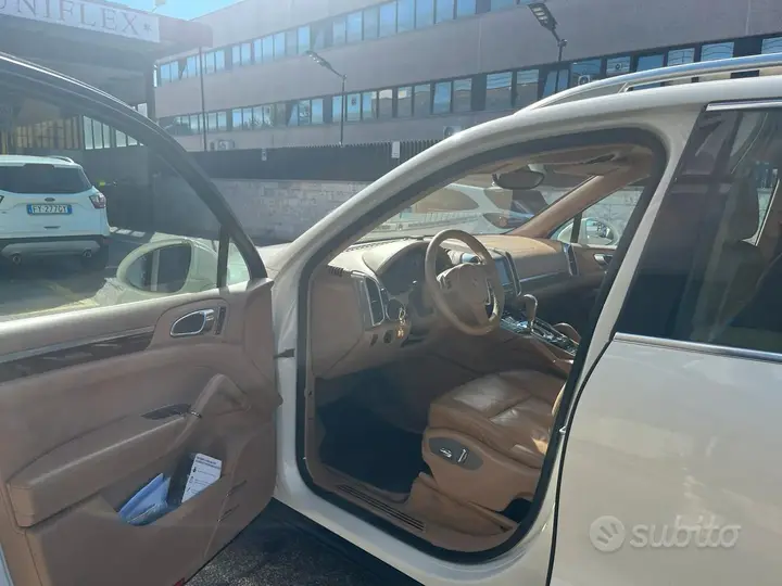 Porsche Cayenne 2011 photo 4