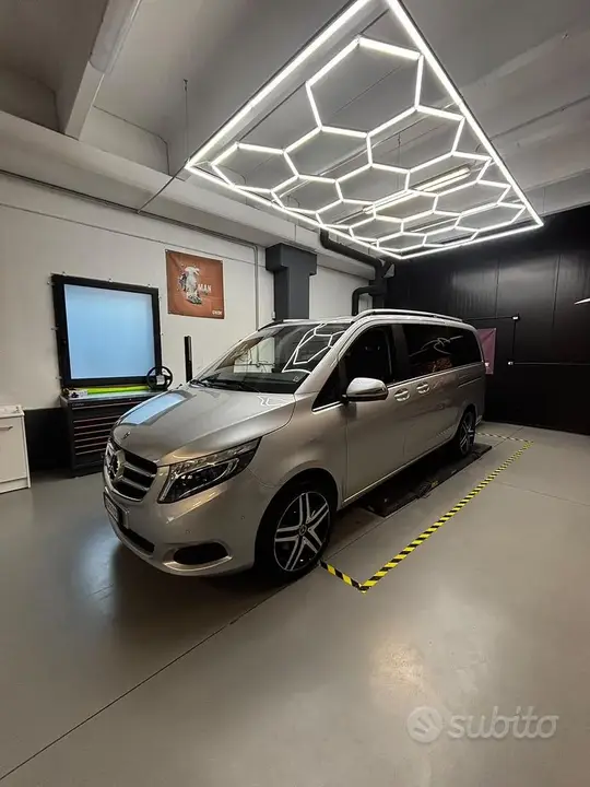 Mercedes-Benz V-Class