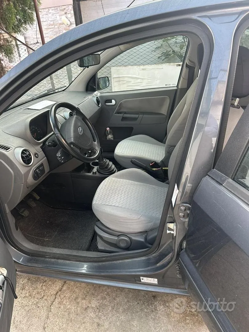 Ford Fusion 2003 photo 4