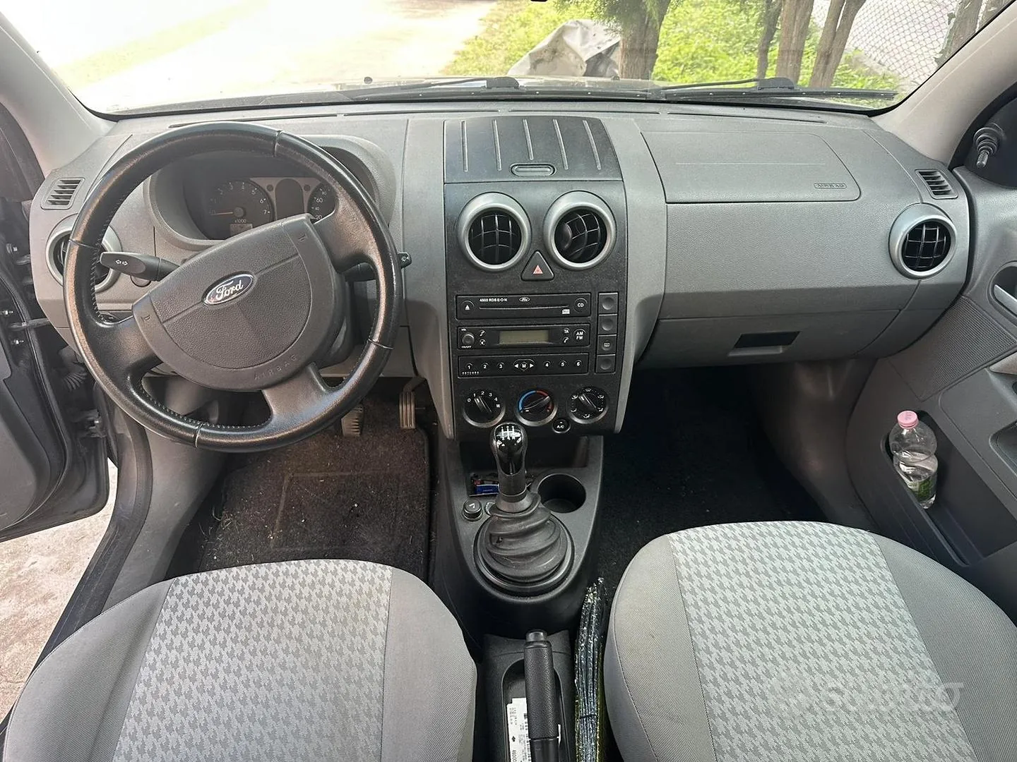 Ford Fusion 2003 photo 3