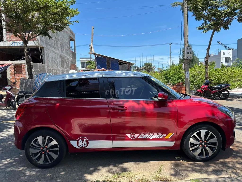 Suzuki Swift 2018 photo 2