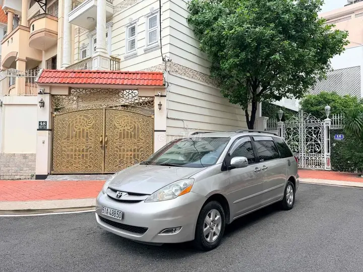 Toyota Sienna 2007 photo 4