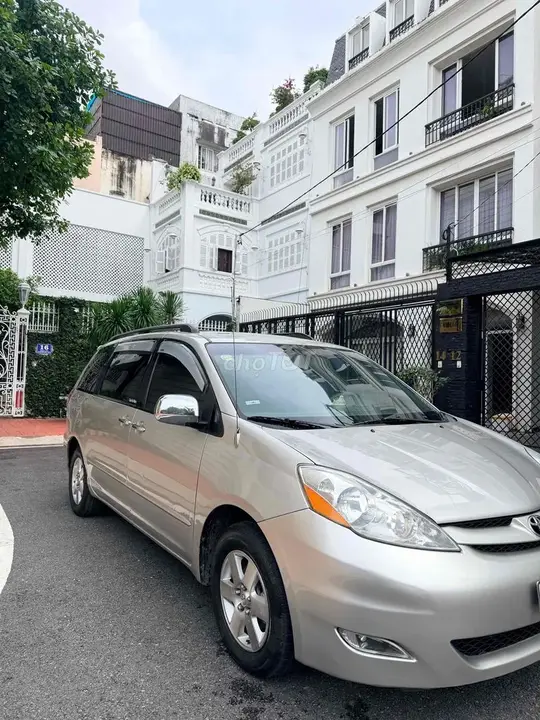 Toyota Sienna 2007 photo 2