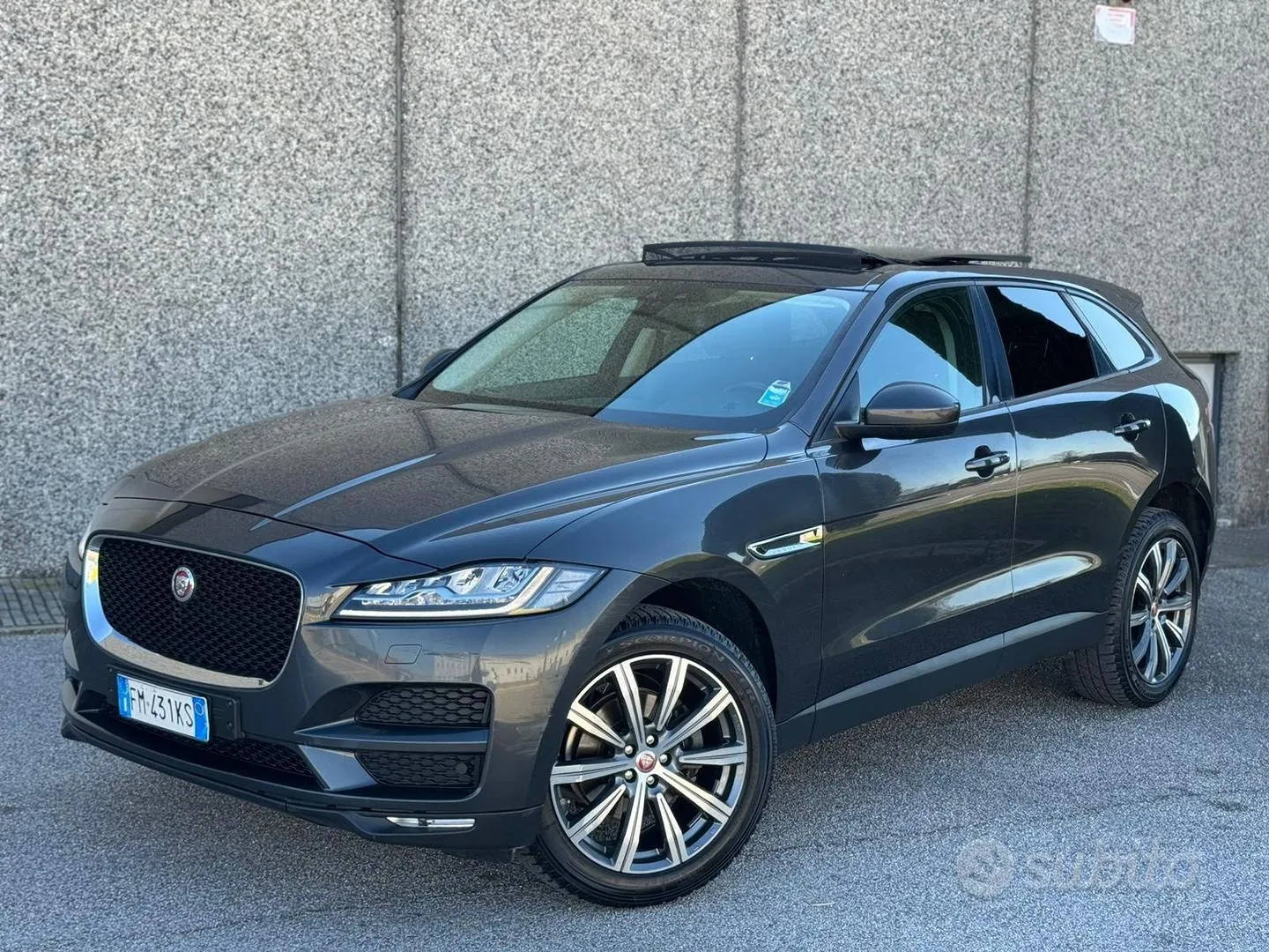 Jaguar F-Pace
