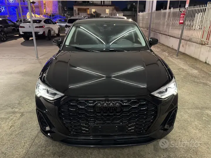 Audi Q3 2022 photo 2