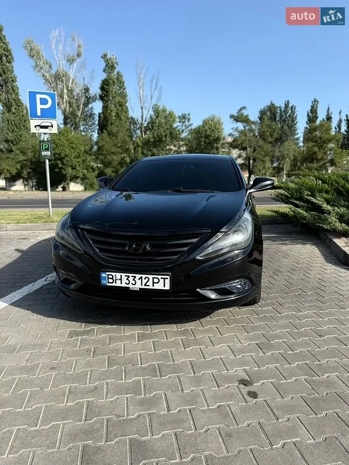 Hyundai Sonata 2013 photo 2