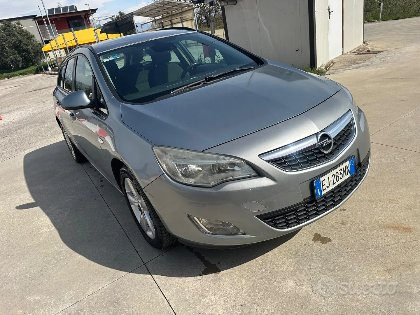 Opel Astra 2011 photo 4