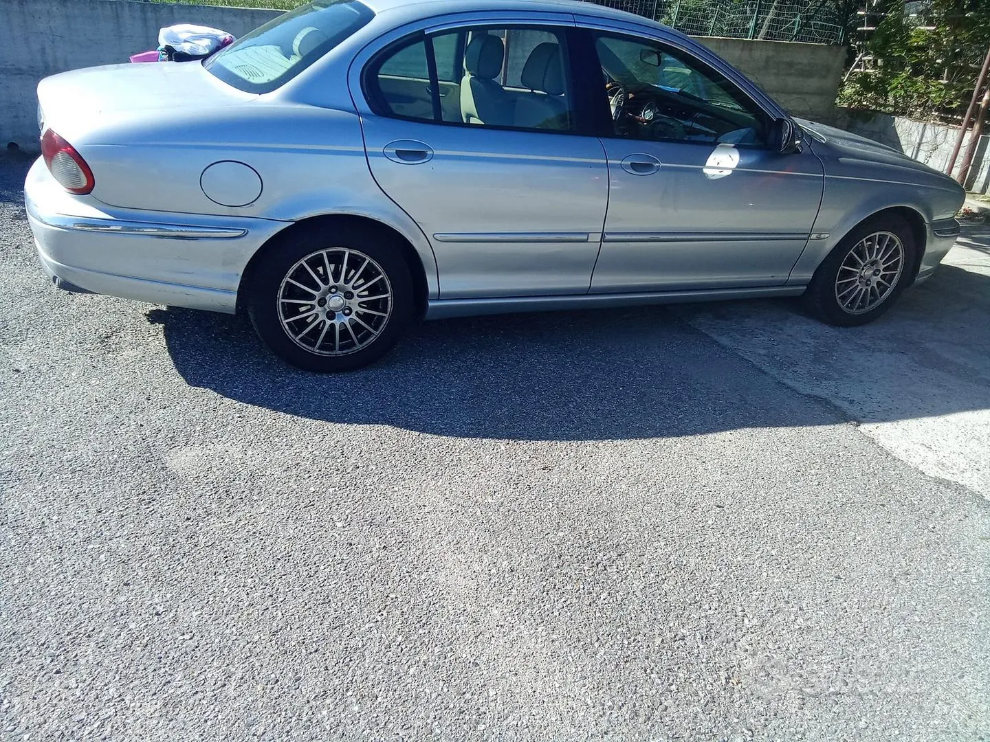 Jaguar X-Type