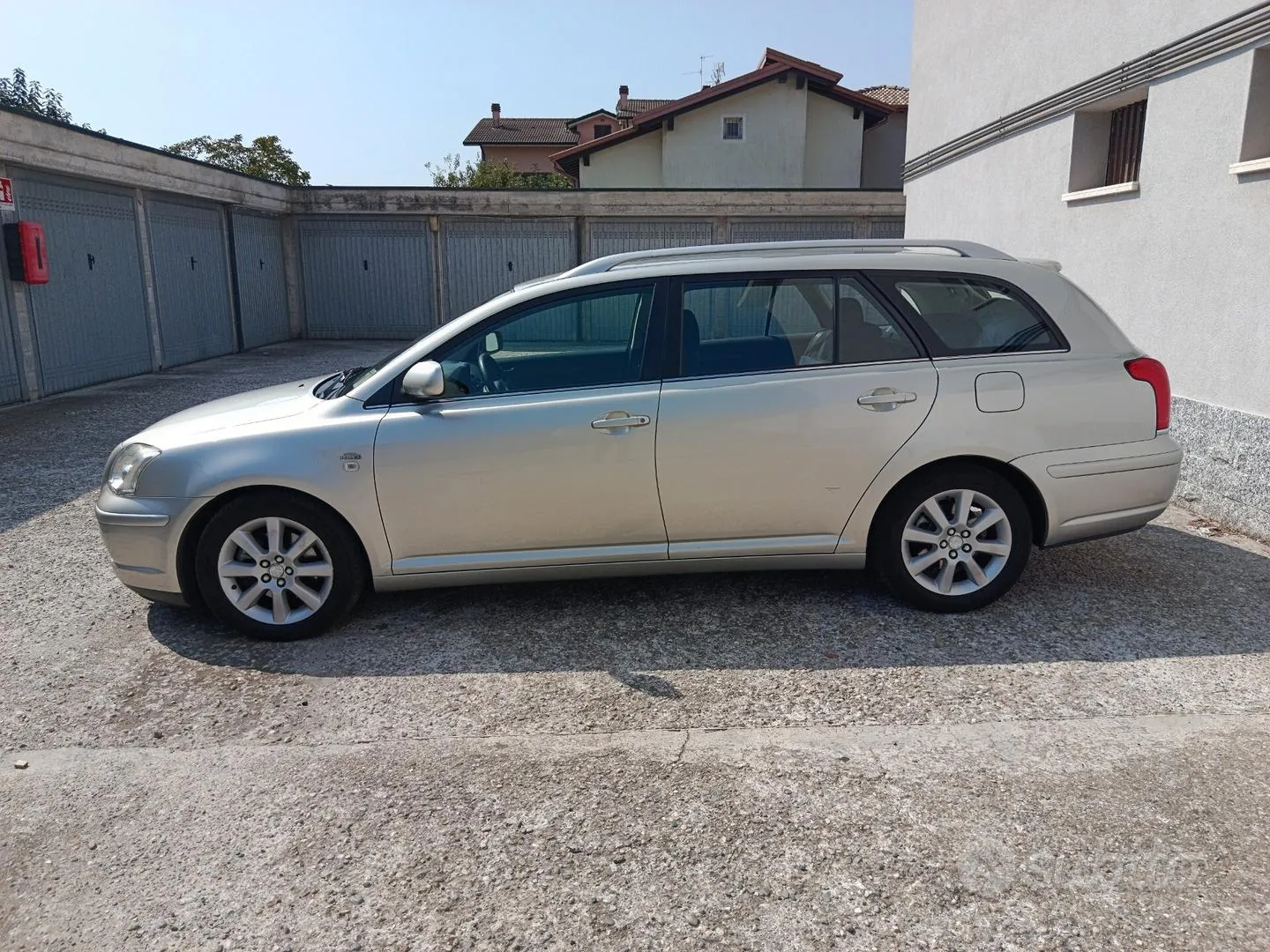 Toyota Avensis 2004 photo 4