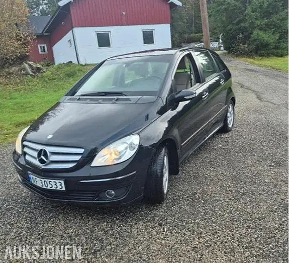 Mercedes-Benz B 200 D