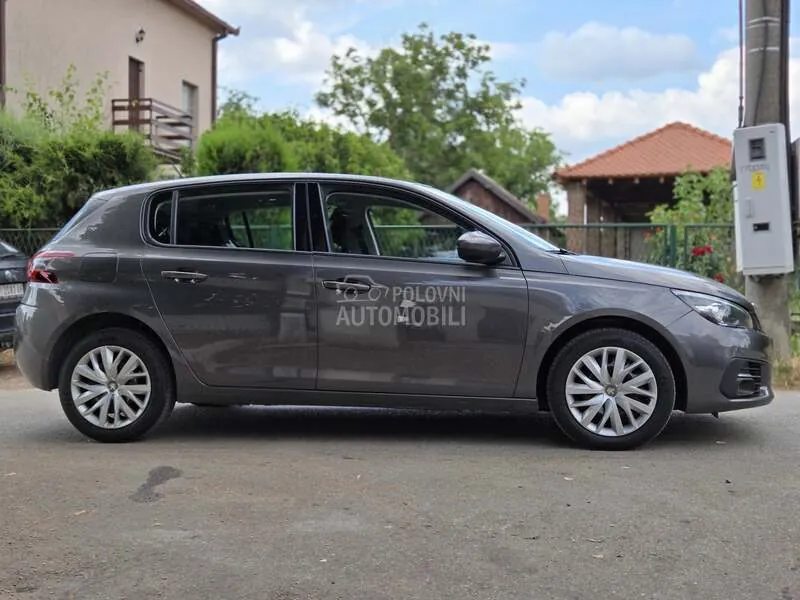 Peugeot 308 2021 photo 2