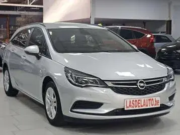 Opel Astra 2018 photo 3