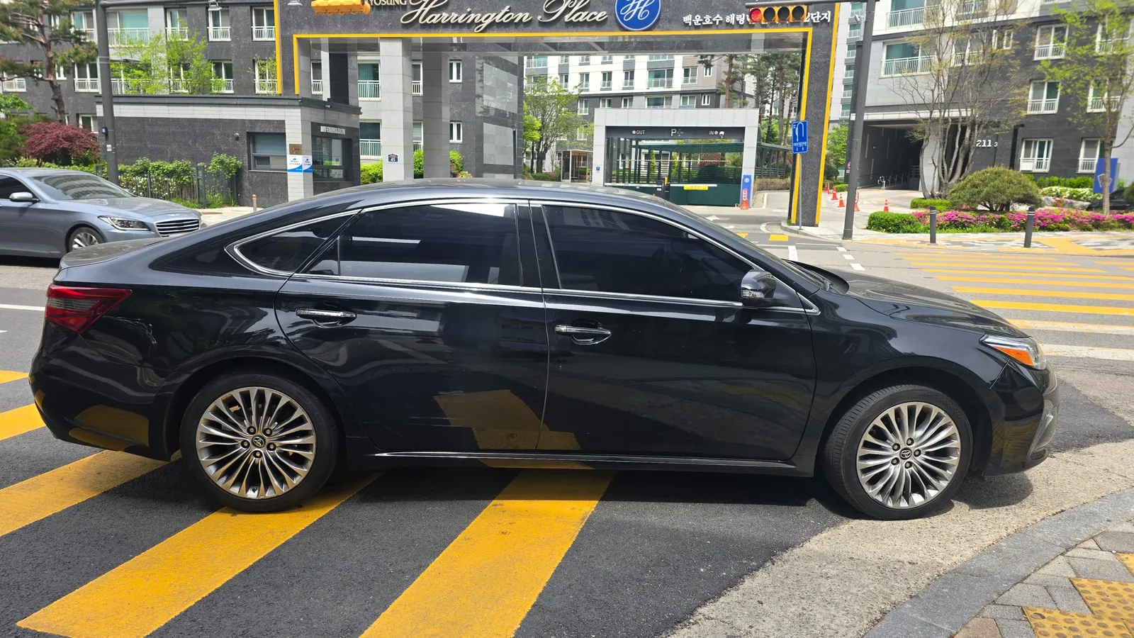 Toyota Avalon