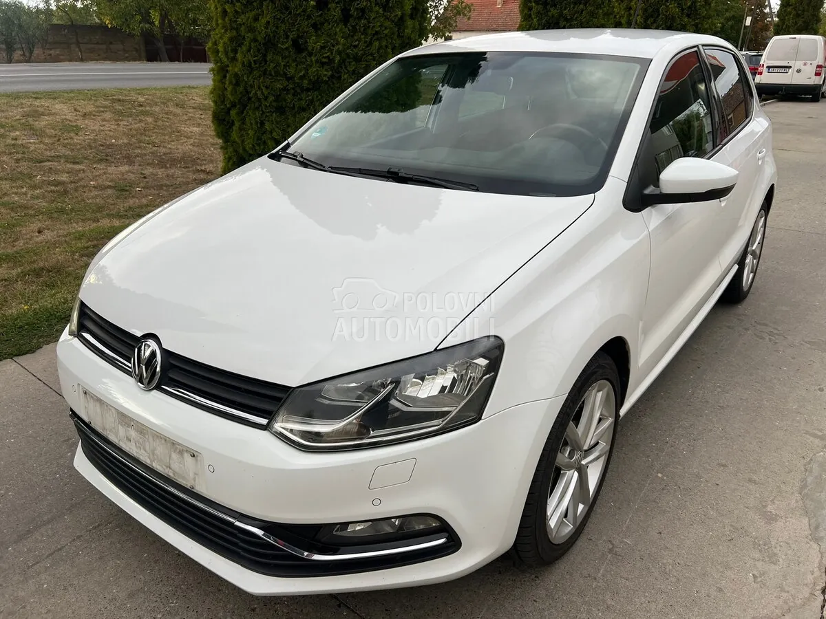 Volkswagen Polo 2015 photo 2