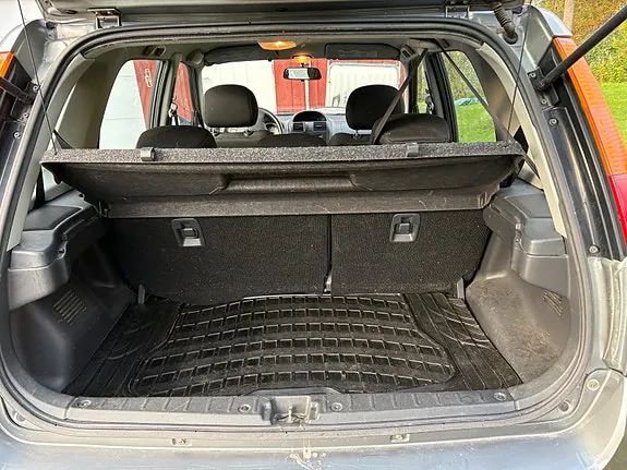 Suzuki Ignis 2006 photo 4