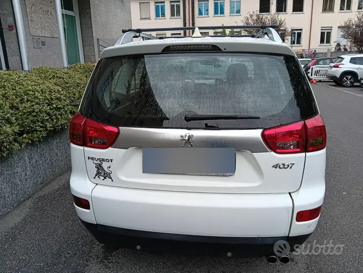 Peugeot 4007 2011 photo 3