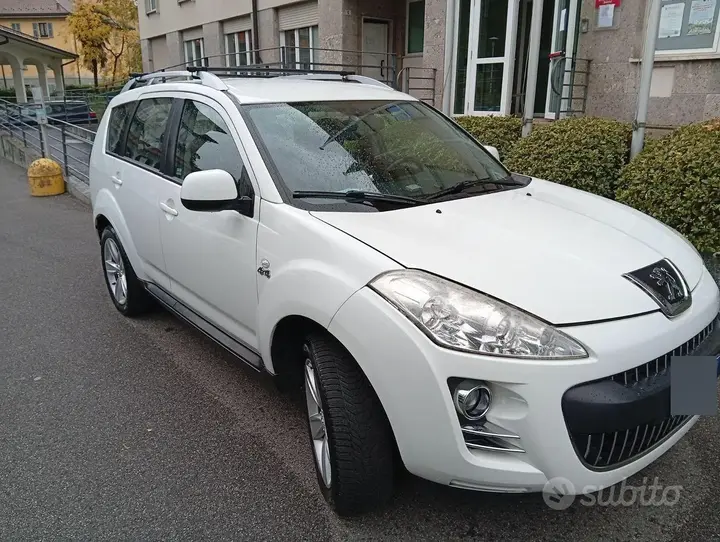 Peugeot 4007 2011 photo 2