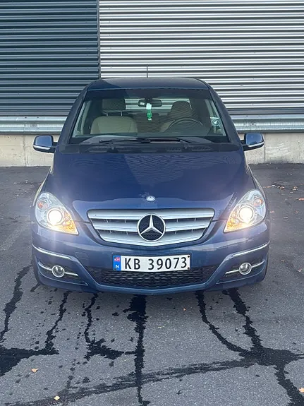 Mercedes-Benz B180 D 2010 photo 2