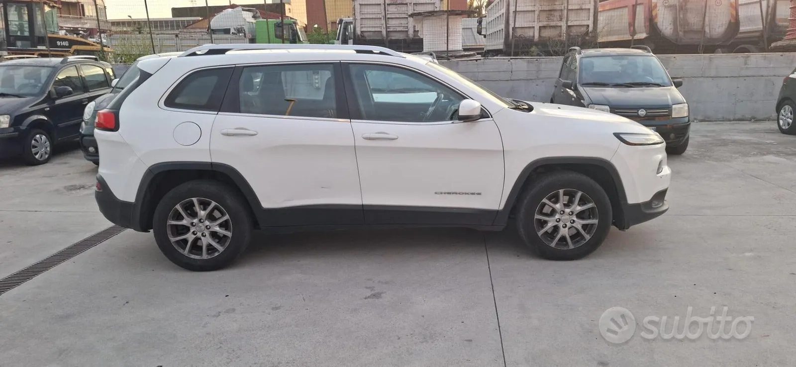 Jeep Cherokee 2015 photo 3