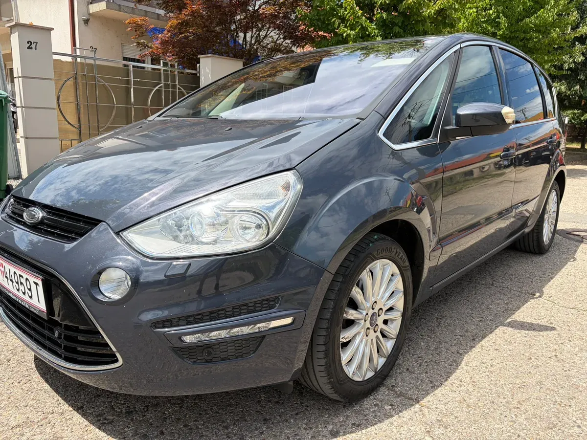 Ford S-Max 2013 photo 3