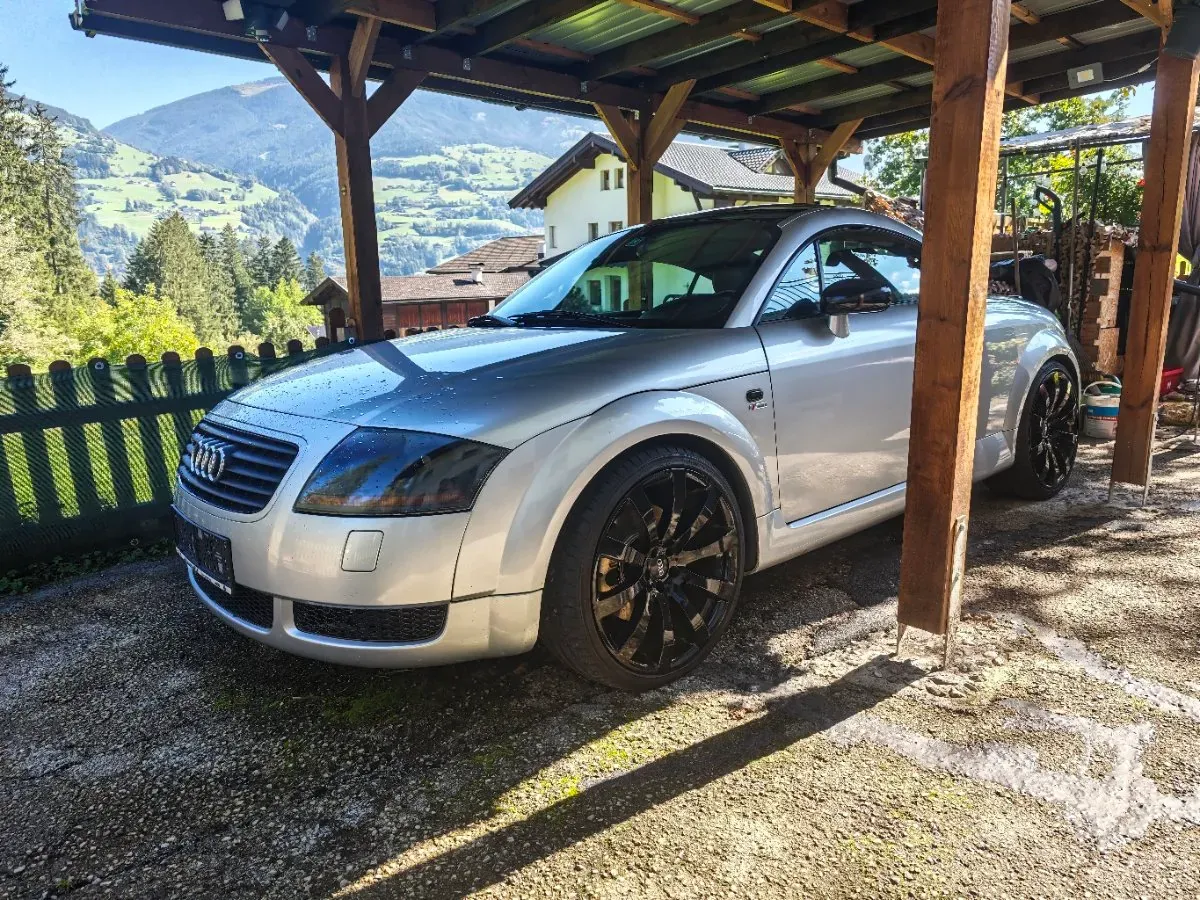 Audi Tt 2001 photo 2
