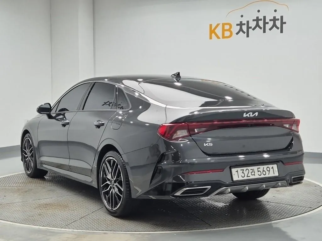 Kia K5 2023 photo 2