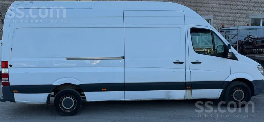 Mercedes-Benz Sprinter 2011 photo 3