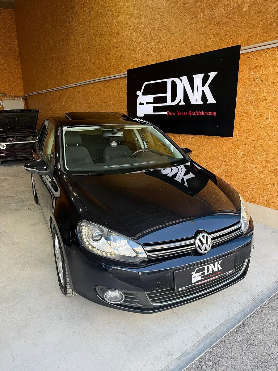 Volkswagen Golf 2012 photo 2