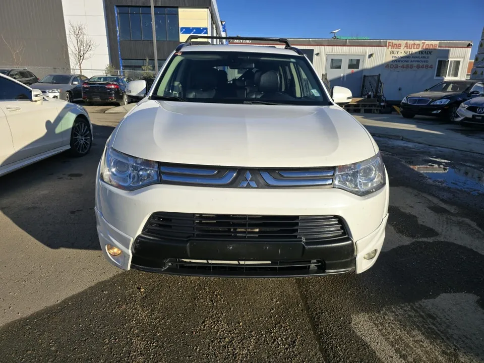 Mitsubishi Outlander 2014 photo 2