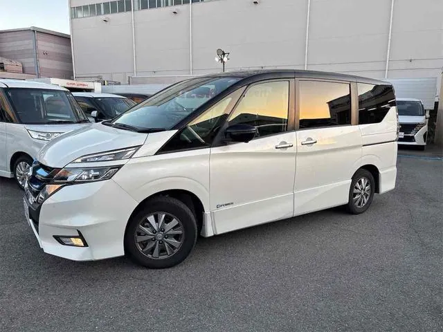 Nissan Serena 2018 photo 3