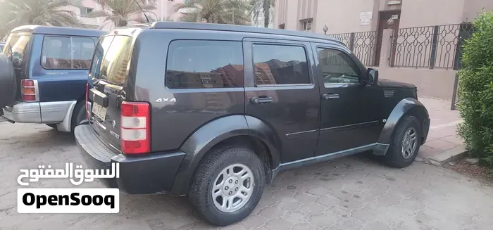 Dodge Nitro 2011 photo 2