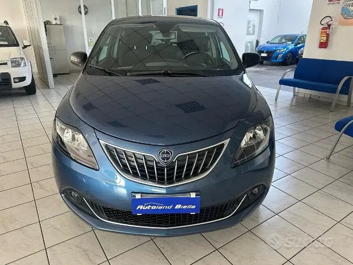 Lancia Ypsilon 2023 photo 2