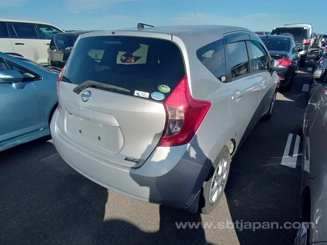 Nissan Note X Dig-S 2013 photo 4