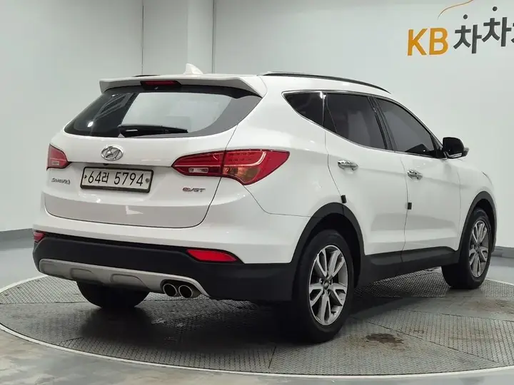Hyundai Santa Fe 2015 photo 3