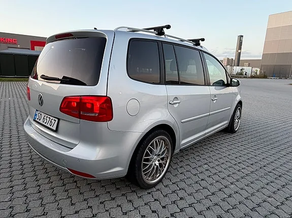 Volkswagen Touran 2013 photo 5
