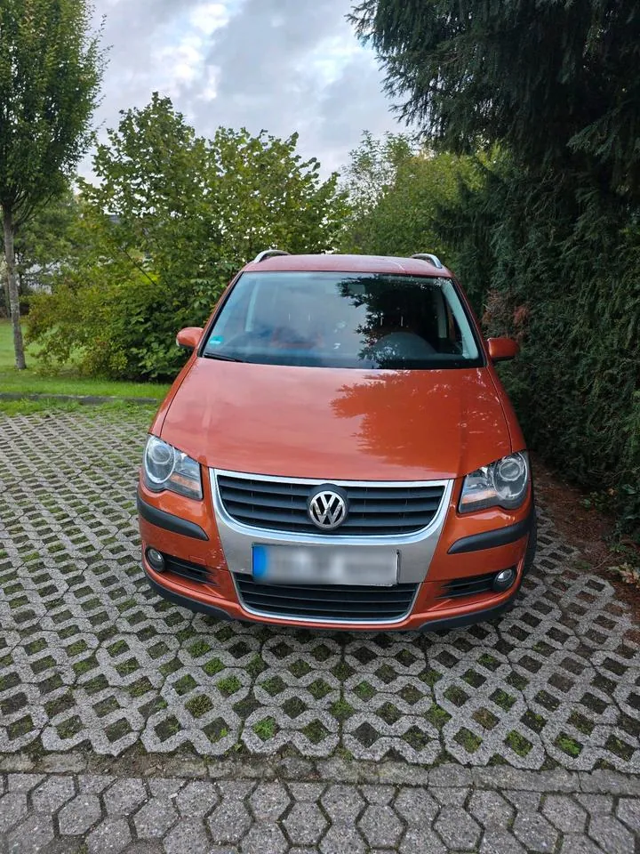 Volkswagen Touran Cross