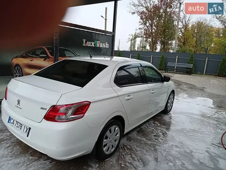 Peugeot 301 2013 photo 5