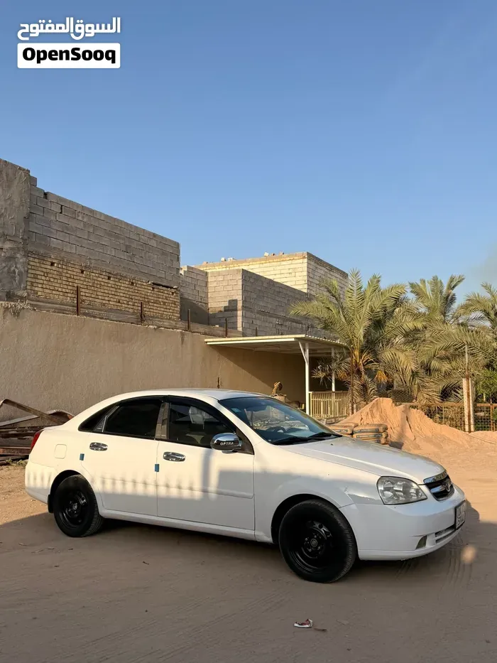 Chevrolet Optra 2014 photo 2