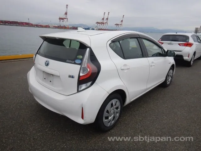 Toyota Aqua 2019 photo 4