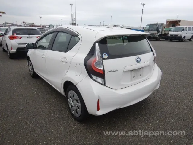 Toyota Aqua 2019 photo 3
