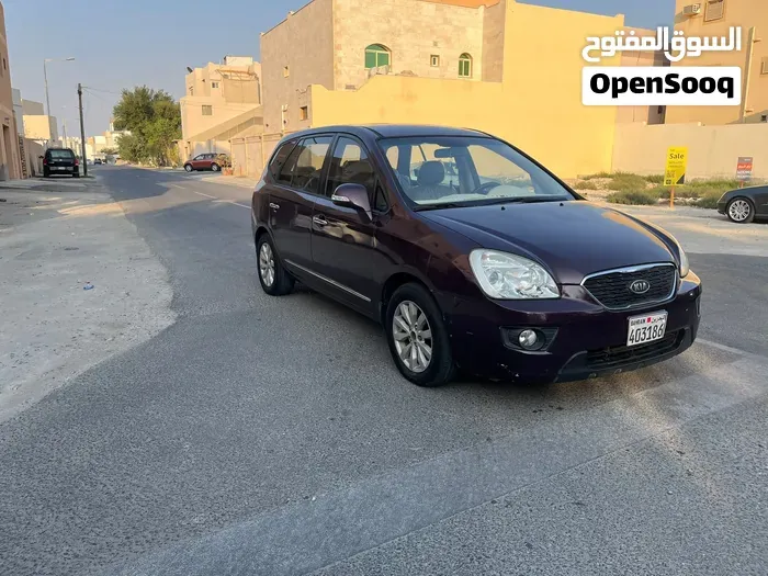 Kia Carens 2010 photo 5