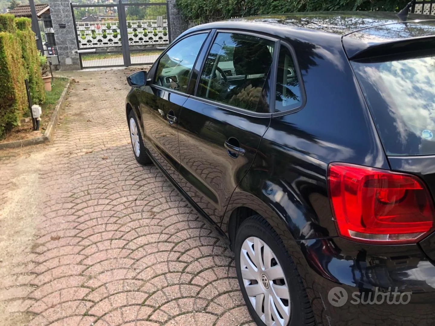 Volkswagen Polo 2010 photo 2